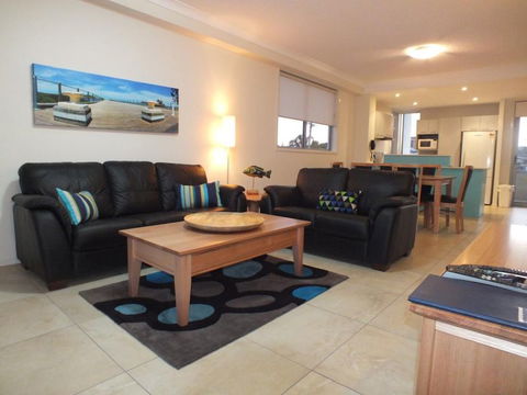 Pacific Marina Apartments - Newcastle Accommodation 13
