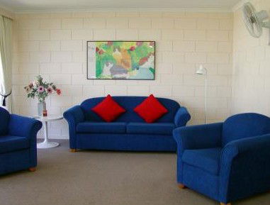 Penguin Mews - Newcastle Accommodation 1