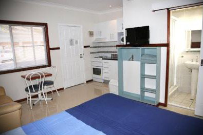 Across Country Motor Inn - Newcastle Accommodation 2