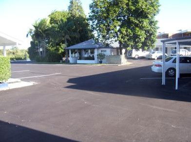 Colonial Court Motor Inn - New Castle Tourism 3