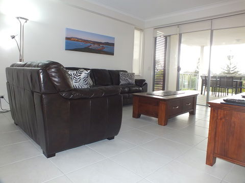 Pacific Marina Apartments - Newcastle Accommodation 5