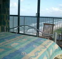 Golden Sands Holiday Apartments - Newcastle Accommodation