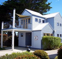 Rayville Boat Houses - Newcastle Accommodation