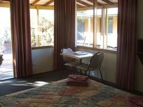 Desert Oaks Resort - Newcastle Accommodation 7