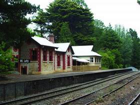 Mount Lofty Railway Station - Newcastle Accommodation 0