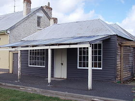 Elm Corner Cafe And Accommodation - Newcastle Accommodation 0
