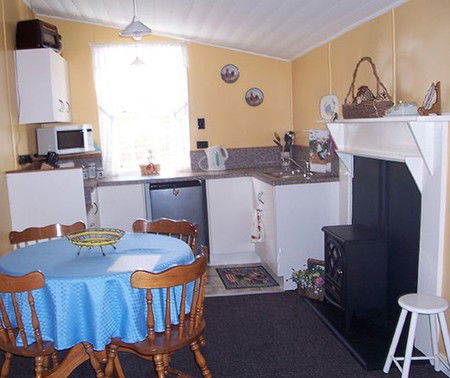 Hurlfield Farm Cottage - Newcastle Accommodation 5