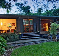 Cow Bay Homestay Bed and Breakfast - Newcastle Accommodation