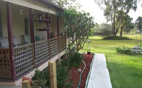 Azalea Cottage - Newcastle Accommodation 3