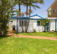 A Beach House on Sunset - Newcastle Accommodation