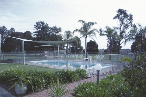 Aaroona Holiday Resort - Newcastle Accommodation 0