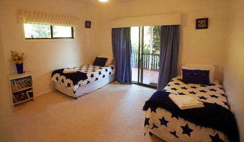 Barrington River House - New Castle Tourism 0