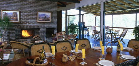 Banjos Bushland Retreat - New Castle Tourism 4