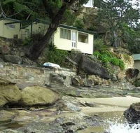 Bundeena Beachshack - Newcastle Accommodation