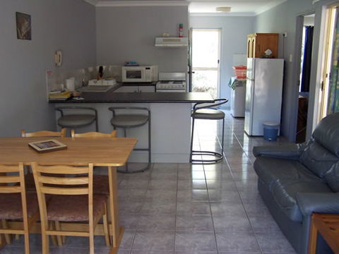 Palm Valley Motel And Self Contained Holiday Units - Newcastle Accommodation 2