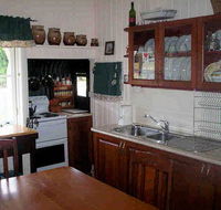 Dillons Cottage - Newcastle Accommodation