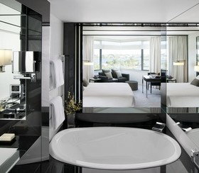 Crown Metropol Perth - New Castle Tourism 4