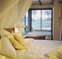 Lake Weyba Cottages - Newcastle Accommodation