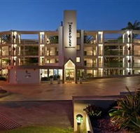 Norfolks On Moffat Beach - Newcastle Accommodation