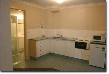 Earls Court Motor Inn - New Castle Tourism 4