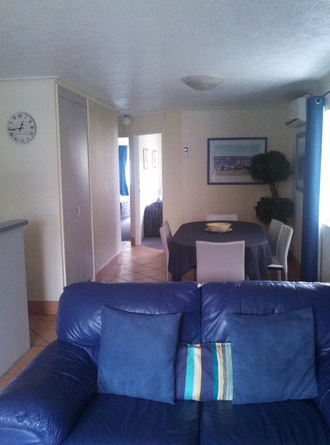 Tranquil Shores Holiday Apartments - Newcastle Accommodation 3