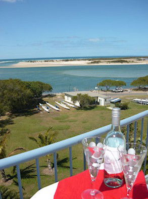 Sails Resort On Golden Beach - Newcastle Accommodation 1