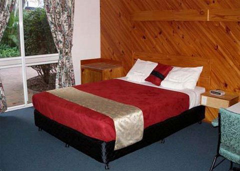 Bert Hinkler Motor Inn - New Castle Tourism 0