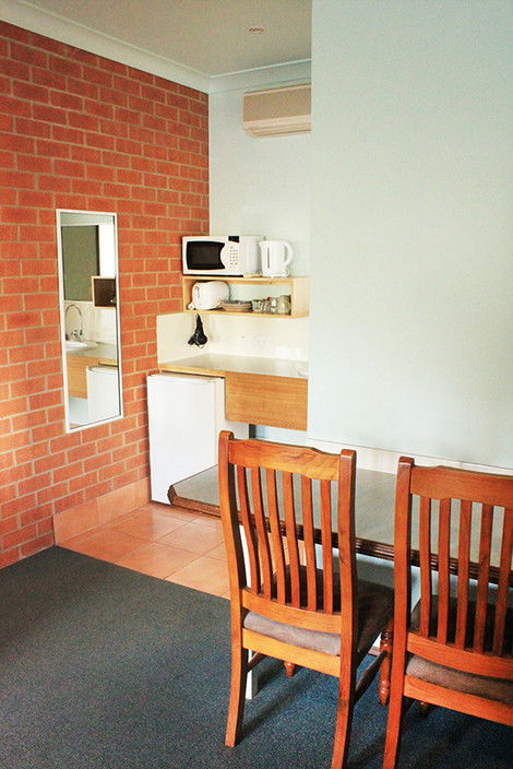 Catalina Motel Lake Macquarie - Newcastle Accommodation 4