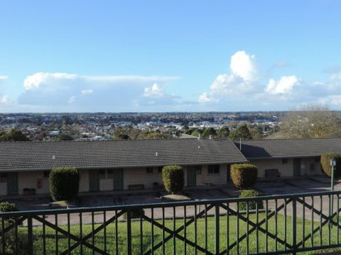 Lakes Resort Mount Gambier - New Castle Tourism 1