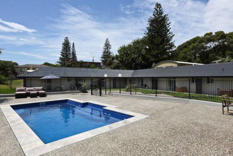 Pacific Sands Accommodation - New Castle Tourism 0