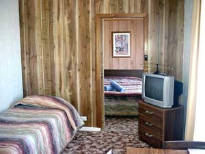 Oyster Court Motel - New Castle Tourism 1