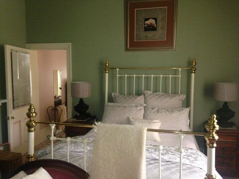 Belmont Bed & Breakfast - New Castle Tourism 4