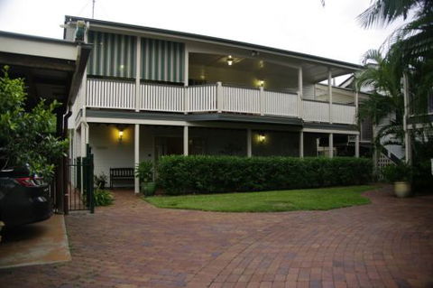 Robbie's Place Self Contained Apartment - New Castle Tourism 3