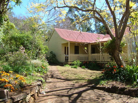 Hermitage Cottage - Newcastle Accommodation 1