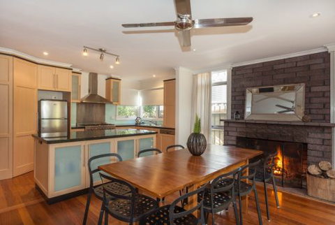 Amour Eva Retreats  - Newcastle Accommodation 4