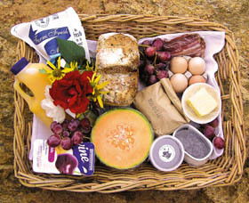 Pemberton Breakaway Cottages - New Castle Tourism 0