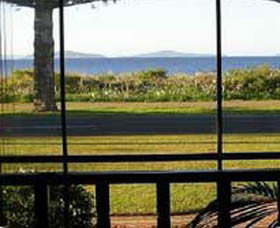 La Plage Accommodation - New Castle Tourism 0