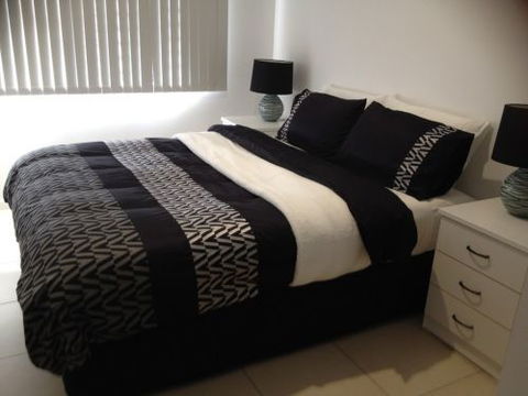 Belle Vue Studio - Newcastle Accommodation 5