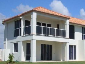 Bargara Beach Oceanfront Holiday Home - New Castle Tourism 0