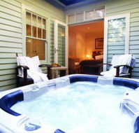 Treetops at Lochiel - New Castle Tourism
