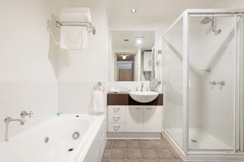 Ringwood Royale - New Castle Tourism 4