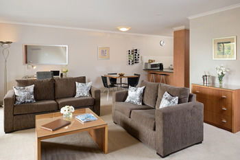 Ringwood Royale - New Castle Tourism 7