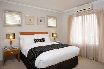 Ringwood Royale - New Castle Tourism 9
