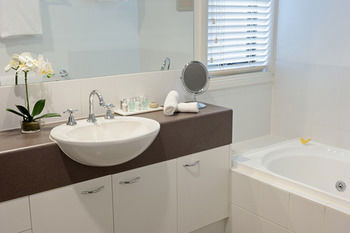 Ringwood Royale - New Castle Tourism 10