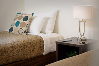 Apartments @ Glen Waverley - New Castle Tourism 7