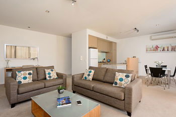Apartments @ Glen Waverley - New Castle Tourism 9