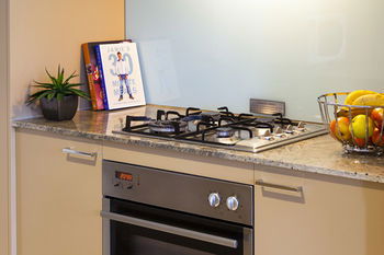 Apartments @ Glen Waverley - New Castle Tourism 20