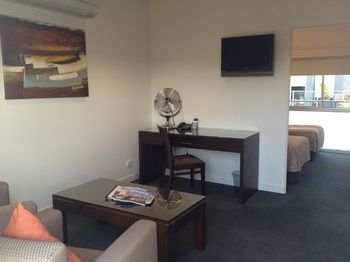 Apartments Ink - Newcastle Accommodation 24