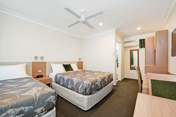 Colonial Terrace Motor Inn - New Castle Tourism 19
