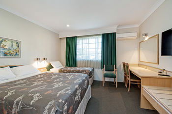 Colonial Terrace Motor Inn - New Castle Tourism 28